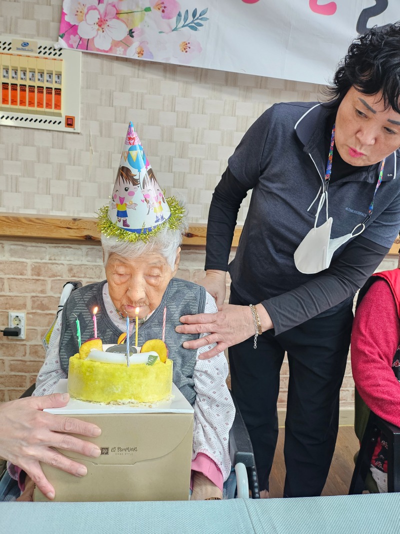 KakaoTalk_20251112_145502461_03 (1).jpg